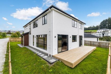 Photo of property in 5 Endurance Rise, Orewa, 0931