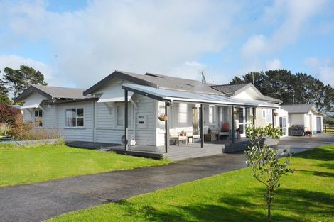 Photo of property in 37 Allan Road, Burgess Park, New Plymouth, 4371