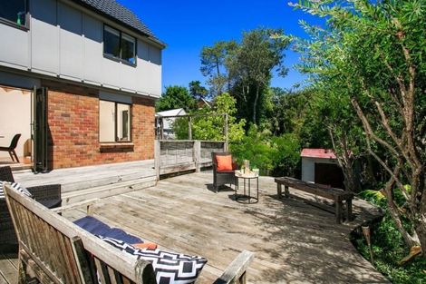 Photo of property in 2/52 Waiau Street, Torbay, Auckland, 0630
