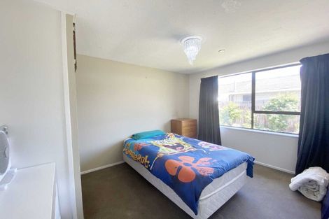 Photo of property in 2/40 Sarabande Avenue, Redwood, Christchurch, 8051