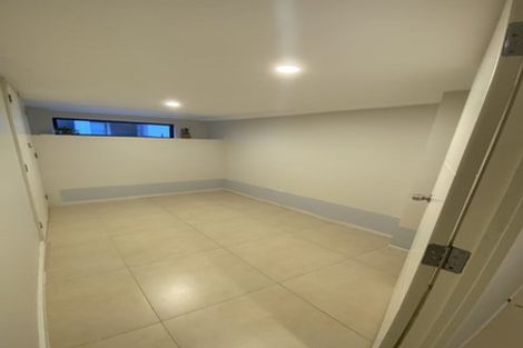 Photo of property in 86d Kelman Road, Kelston, Auckland, 0602