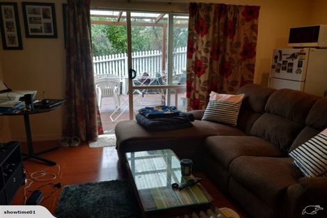 Photo of property in 8 Bangla Place, Massey, Auckland, 0614