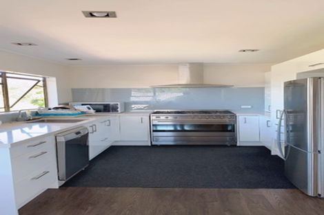 Photo of property in 195 Chelsea View Drive, Chatswood, Auckland, 0626