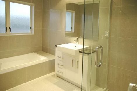 Photo of property in 21 Leburn Crescent, Flat Bush, Auckland, 2016