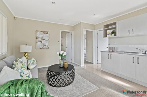 Photo of property in 34 Convair Crescent, Mangere, Auckland, 2022