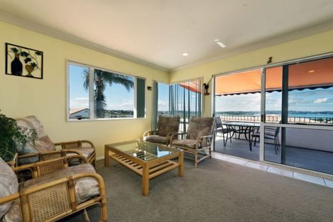 Photo of property in 26 Tornado Place, West Harbour, Auckland, 0618