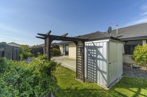 Photo of property in 4 Boston Parade, Kelvin Grove, Palmerston North, 4414