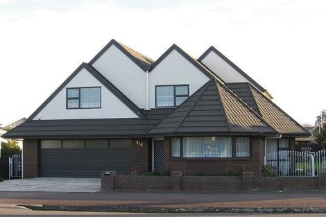 Photo of property in 318 Ruahine Street, Terrace End, Palmerston North, 4410