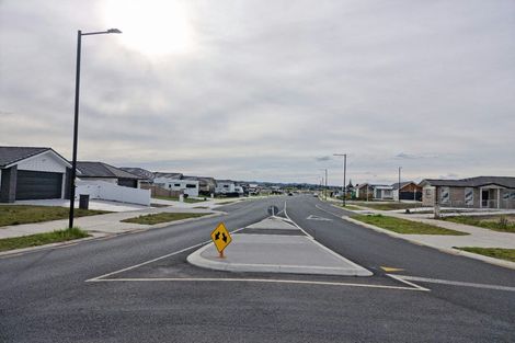 Photo of property in 22 Kapiakauri Road, One Tree Point, 0118