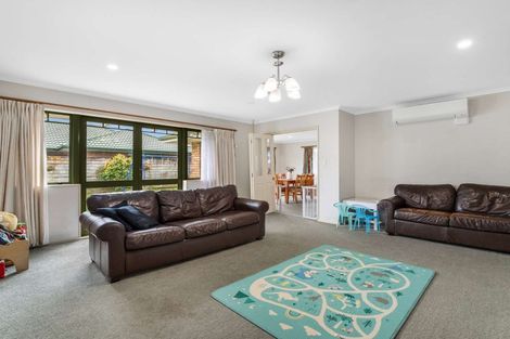 Photo of property in 30 Strachan Way, Highbury, Palmerston North, 4412