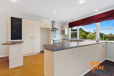 Photo of property in 12 Webb Place, Forrest Hill, Auckland, 0620