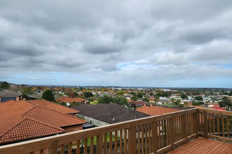 Photo of property in 59 Kirikiri Drive, Papakura, 2110