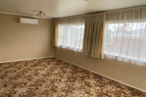 Photo of property in 1 Cotton Street, St Andrews, Hamilton, 3200