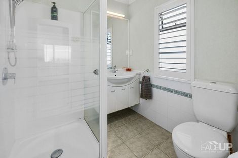 Photo of property in 57 Wiseley Road, West Harbour, Auckland, 0618