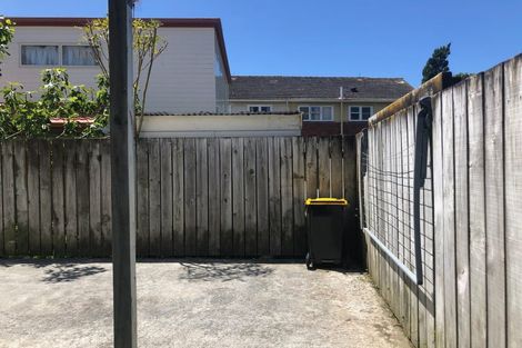 Photo of property in 106b Moorefield Road, Johnsonville, Wellington, 6037