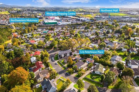 Photo of property in 1/6 Peterhouse Place, West Harbour, Auckland, 0618