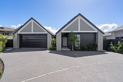 Photo of property in 8 Torea Lane, One Tree Point, 0118