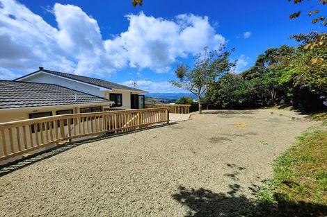 Photo of property in 17 Nalanda Crescent, Broadmeadows, Wellington, 6035