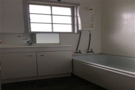 Photo of property in 8 Cargill Street, Papakura, 2110