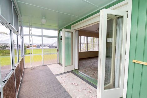 Photo of property in 63 Pipiroa Road, Ngatea, 3503