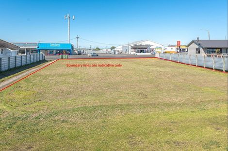 Photo of property in 6 Cross Street, Castlecliff, Whanganui, 4501