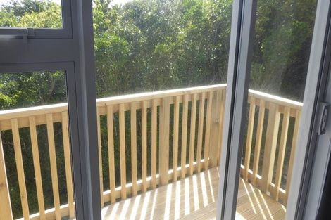 Photo of property in 20d Chetwode Grove, Newlands, Wellington, 6037