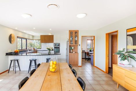 Photo of property in 33 Ruapehu Drive, Fitzherbert, Palmerston North, 4410