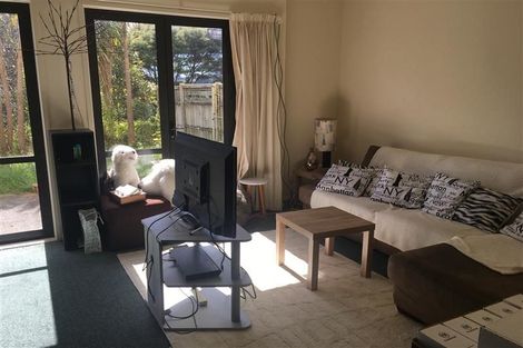 Photo of property in 14/11 The Avenue, Albany, Auckland, 0632