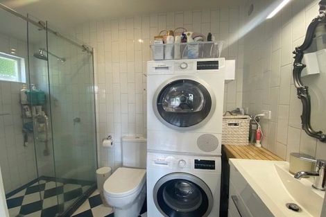 Photo of property in 2/139 Wadestown Road, Wadestown, Wellington, 6012