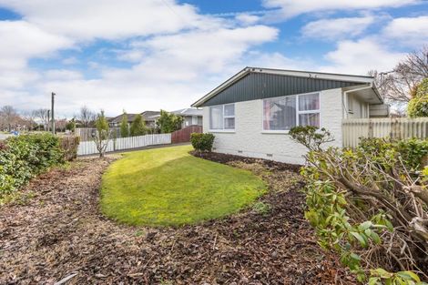 Photo of property in 32 Woodbury Street, Avonhead, Christchurch, 8042