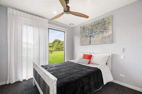 Photo of property in 20 Lancewood Way, Kinloch, Taupo, 3377