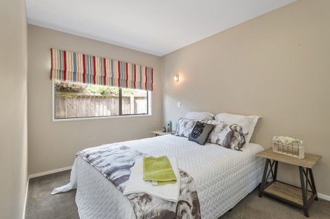 Photo of property in 4 Glenburn Place, Avonhead, Christchurch, 8042