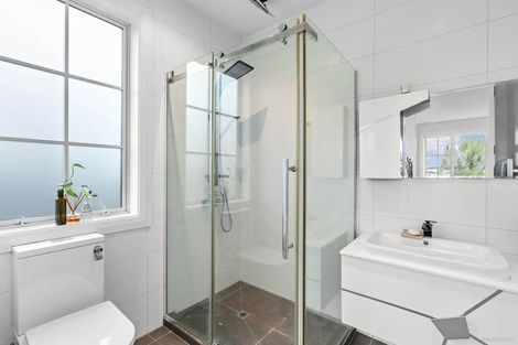 Photo of property in 18 Gumdigger Rise, Silverdale, 0932