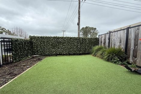 Photo of property in 12/170 Don Buck Road, Massey, Auckland, 0614