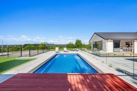 Photo of property in 99 Stoneridge Terrace, Whitford, Manurewa, 2576