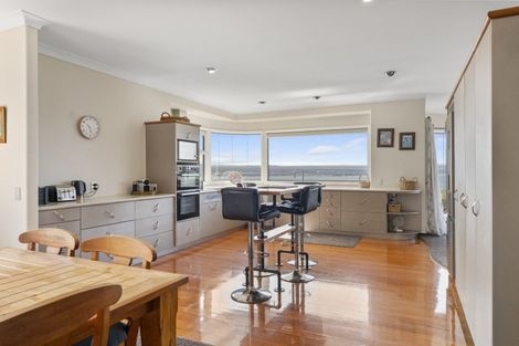 Photo of property in 82 Wakeman Road, Acacia Bay, Taupo, 3330