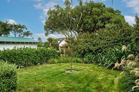Photo of property in 85 Muritai Road, Eastbourne, Lower Hutt, 5013