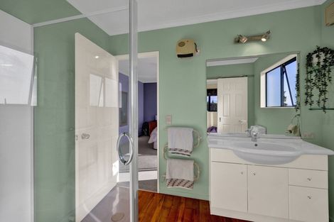 Photo of property in 957 Main Road North, Onaero, Waitara, 4383