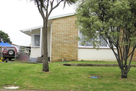 Photo of property in 27 Molesworth Place, Mangere, Auckland, 2022