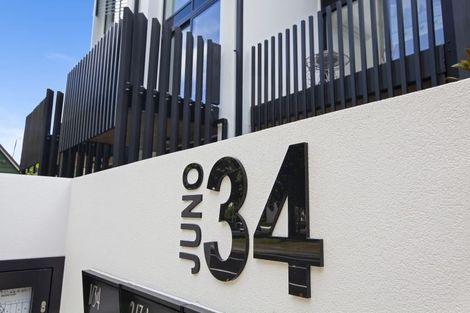 Photo of property in 2/34 Cranmer Square, Christchurch Central, Christchurch, 8013