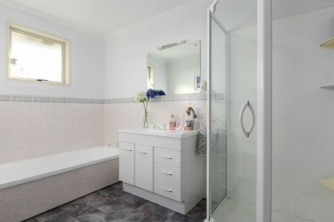 Photo of property in 142 Hagart-alexander Drive, Mosgiel, 9024