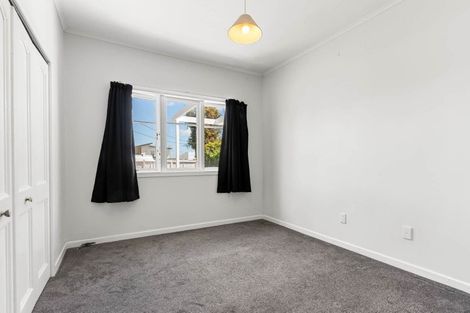 Photo of property in 74 Oakdale Road, Mount Roskill, Auckland, 1041