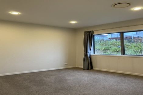 Photo of property in 70 Headland Drive, Long Bay, Auckland, 0630