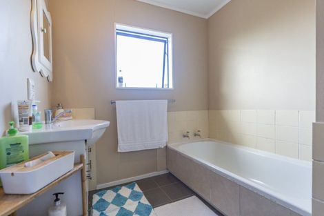 Photo of property in 32b Somerset Crescent, Highbury, Palmerston North, 4412