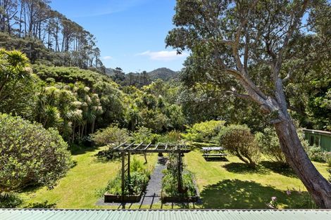 Photo of property in 66 Karekare Road, Karekare, Auckland, 0772
