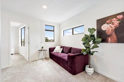 Photo of property in 24a Styca Place, Sunnyvale, Auckland, 0612