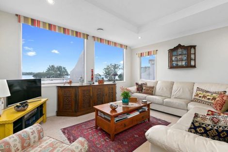 Photo of property in 118a Fourth Avenue, Tauranga, 3110