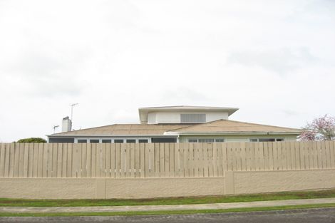 Photo of property in 43 Brown Street, Inglewood, 4330