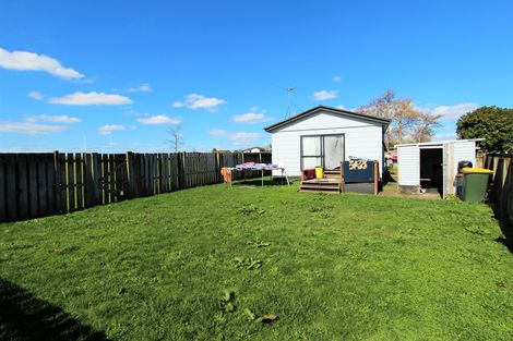 Photo of property in 2/8 Senecio Place, Weymouth, Auckland, 2103