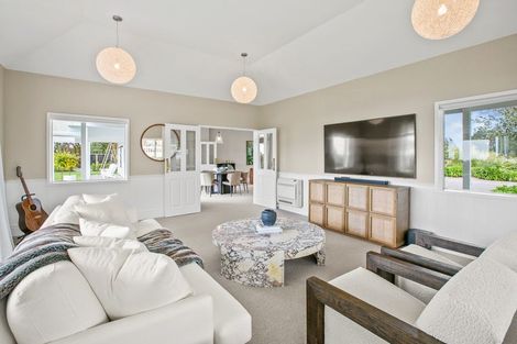 Photo of property in 25 Patterson Road, Hurworth, New Plymouth, 4310